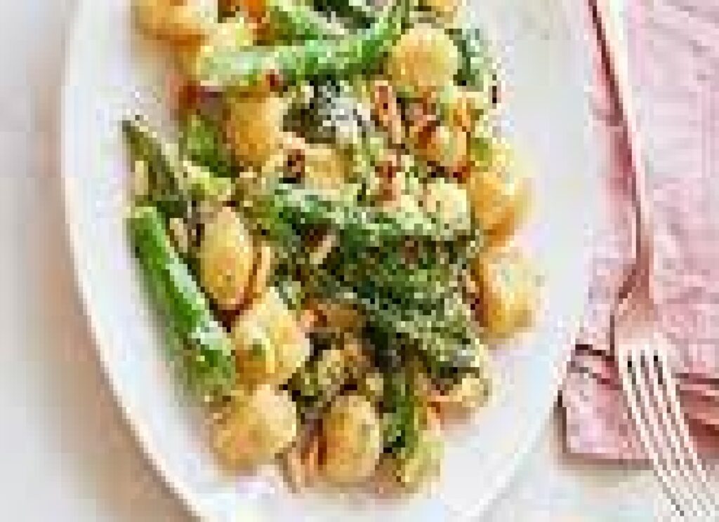 Creamy broccoli gnocchi