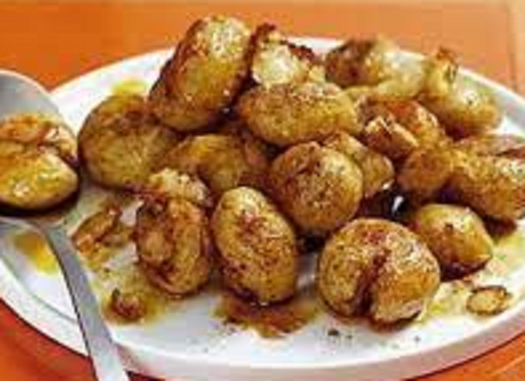 Картофель в медово чесночном соусе