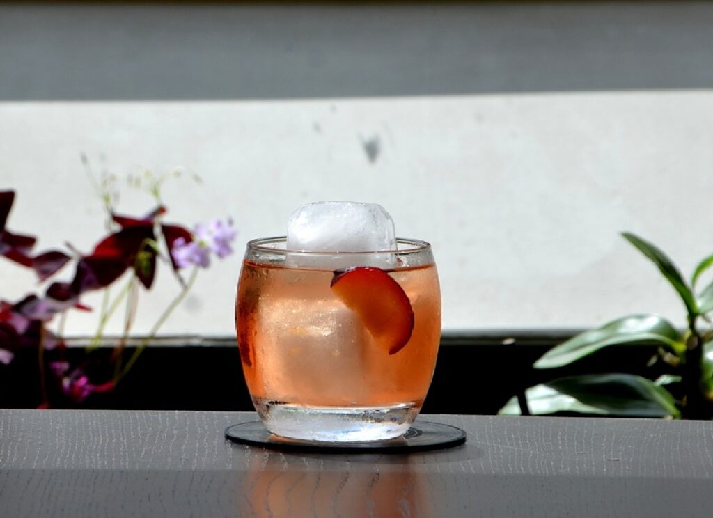If You Love Gin, You Need to Try This Cocktail: The Negroni Recipe