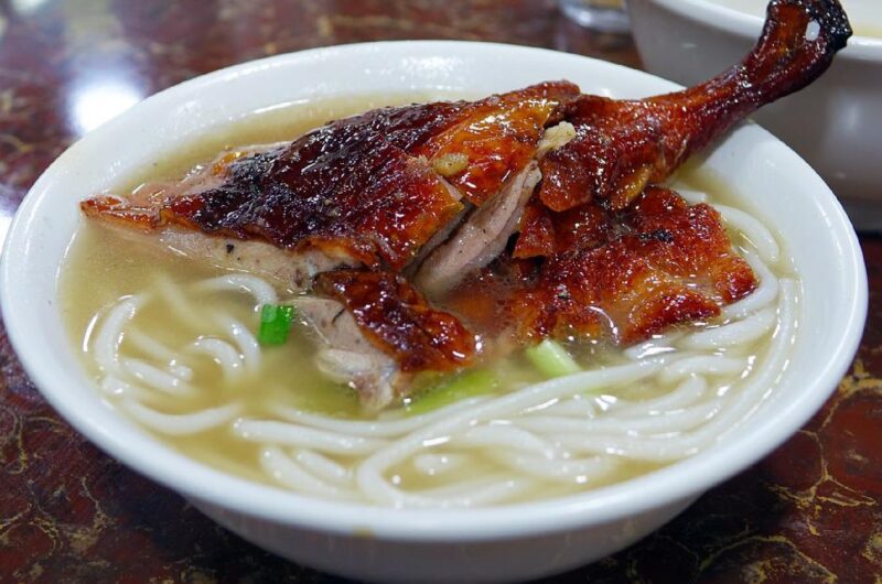 Duck Soup with mixed herbs and noodles